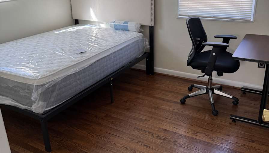 charles's room