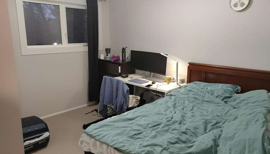 Meng's room