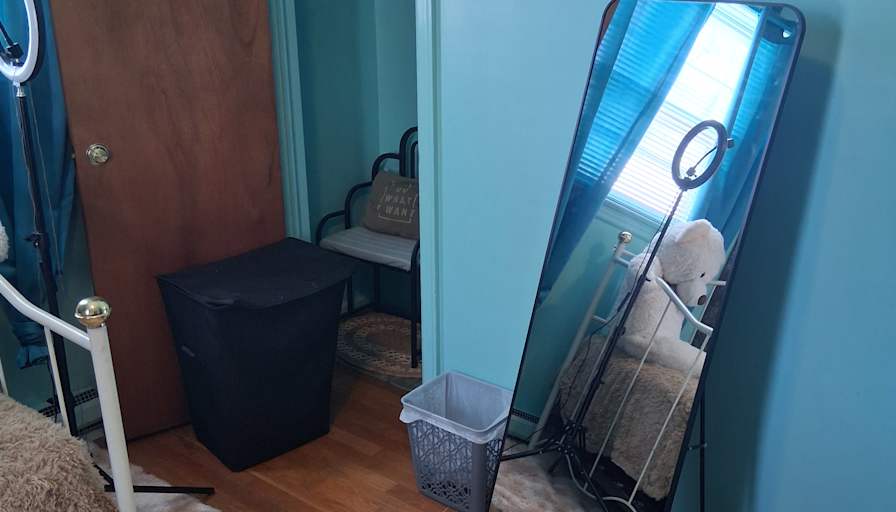 Jeffrey White's room