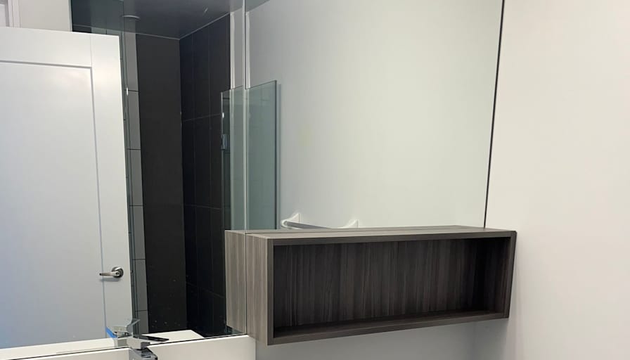 Emre's room
