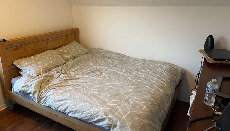 Mark's room