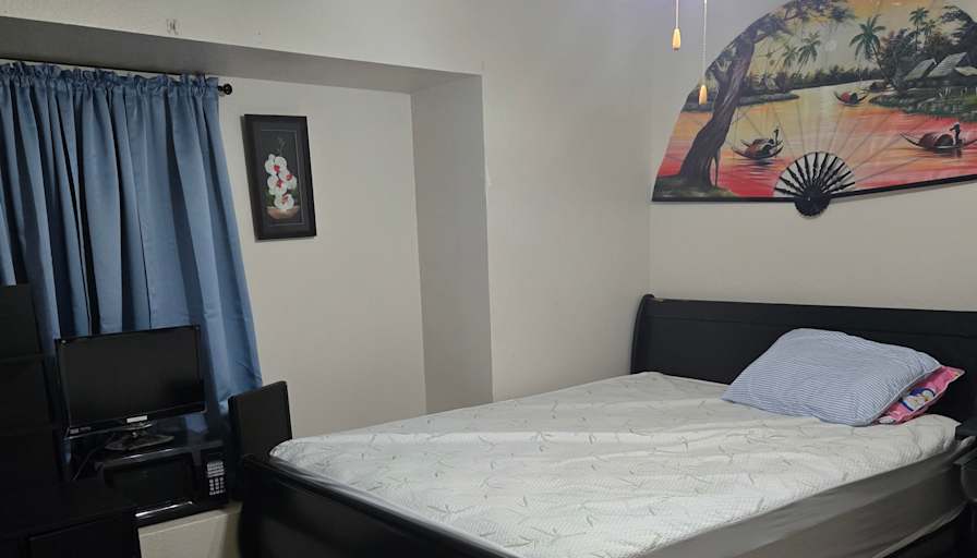 Kelly's room