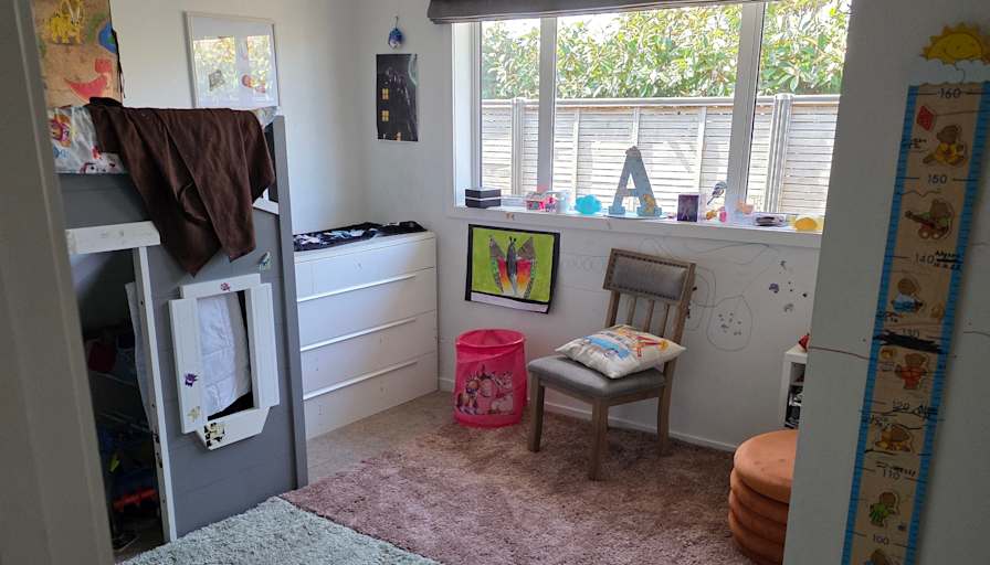 Sandro's room