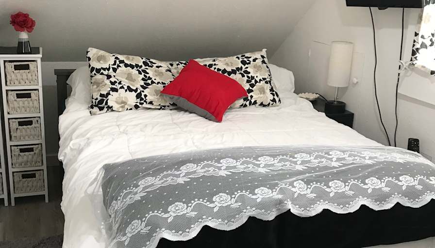 Eddie's room