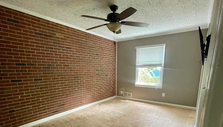 Ricardo's room