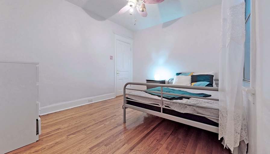 Liduo Yang's room