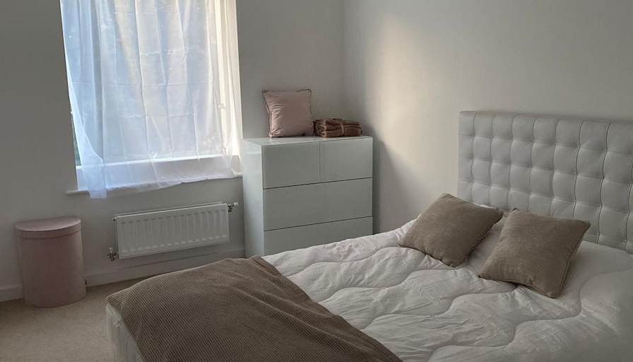 Lina's room