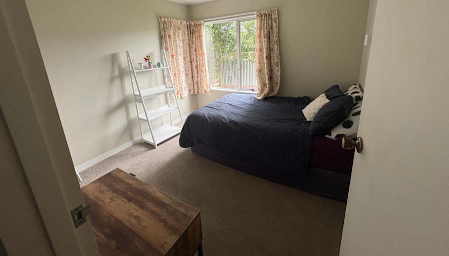 Sarhara's room