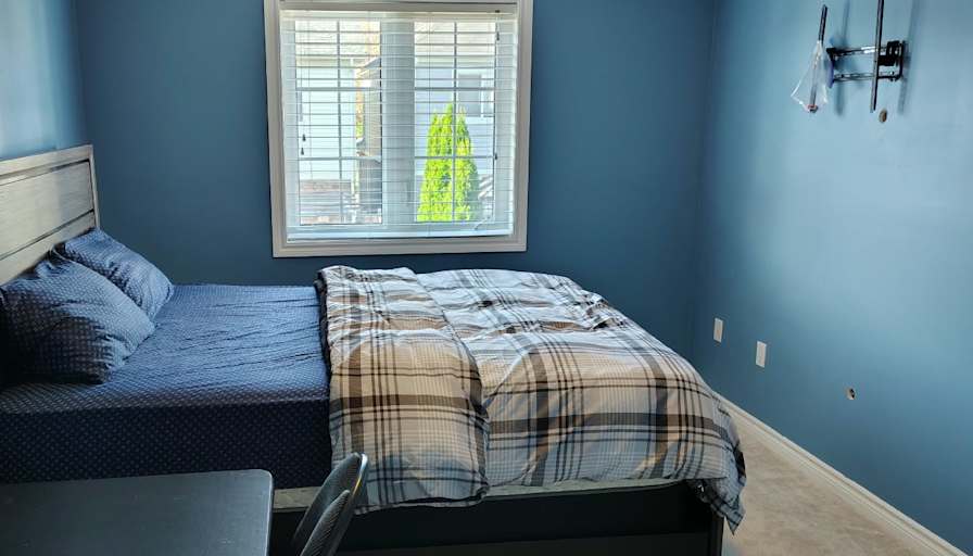 Epiphane's room