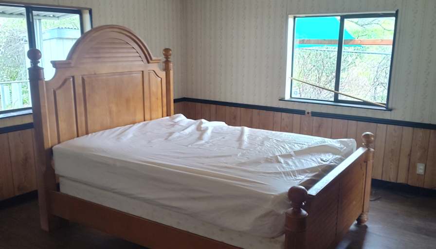 Rhonda's room