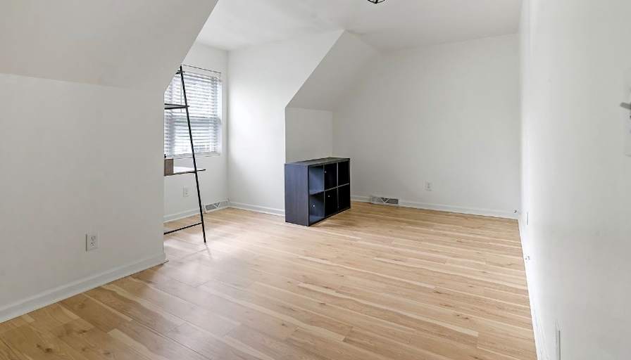 Xavier Altamirano's room