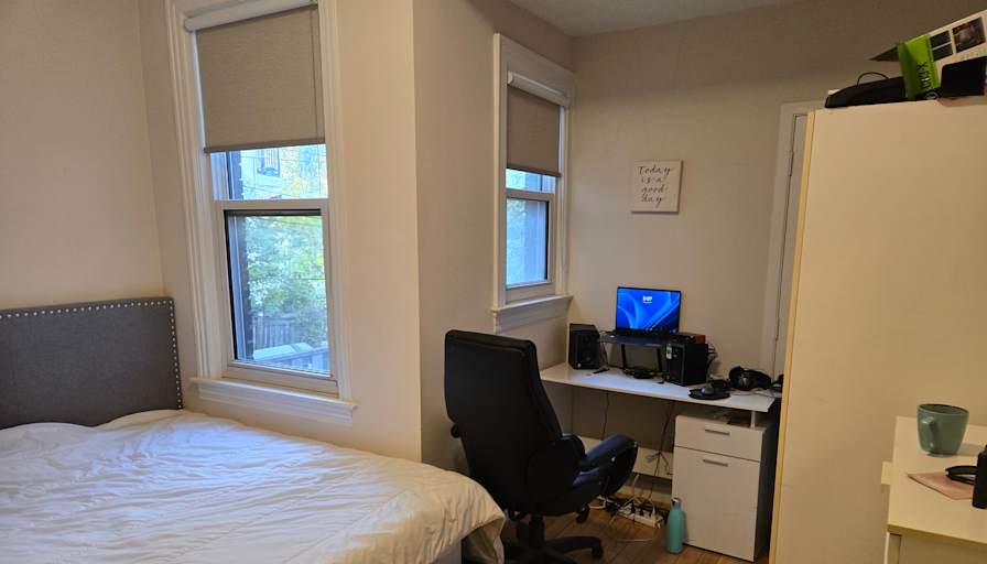 Djebar Bouchakel's room