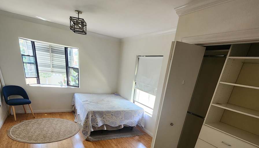 Jessenia's room