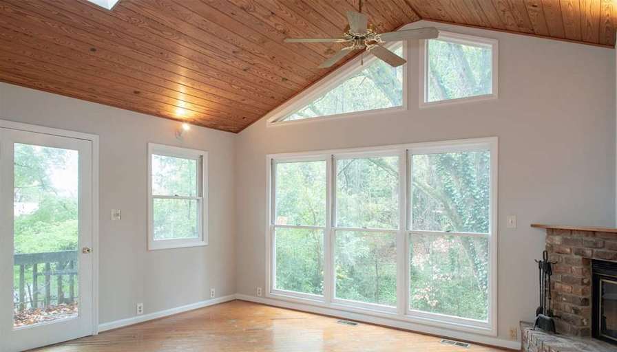 Alcove Rooms's room