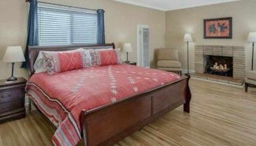 Louis's room
