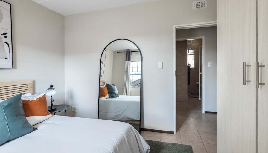 JJ The Consultant's room