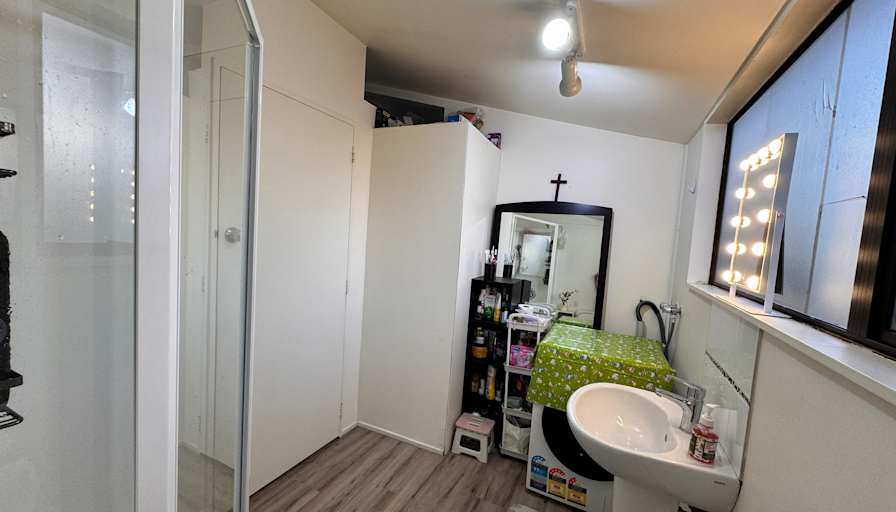 Roy Abraham's room