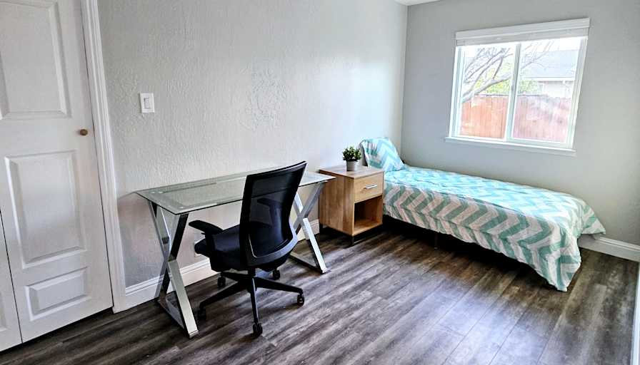 Silvia's room