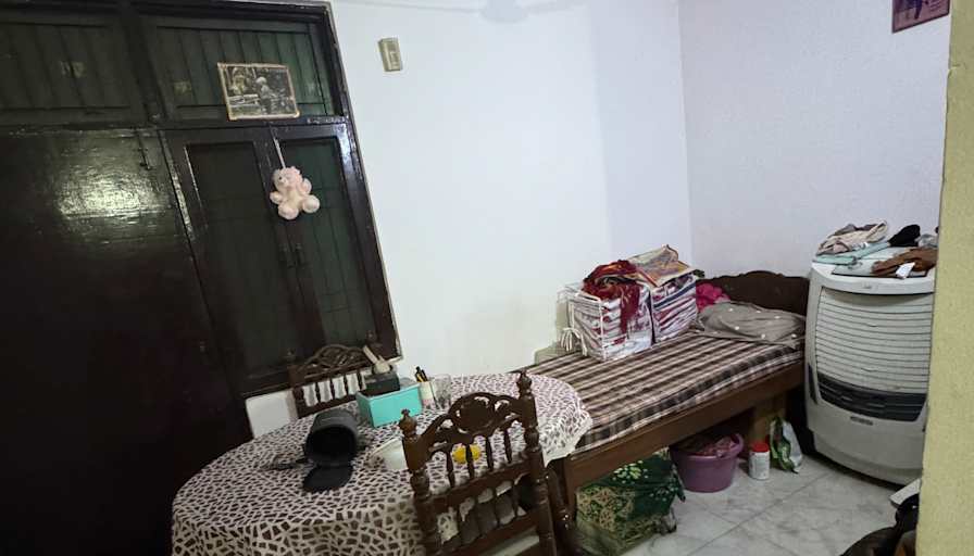 Khushboo's room