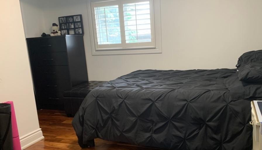 Lina's room