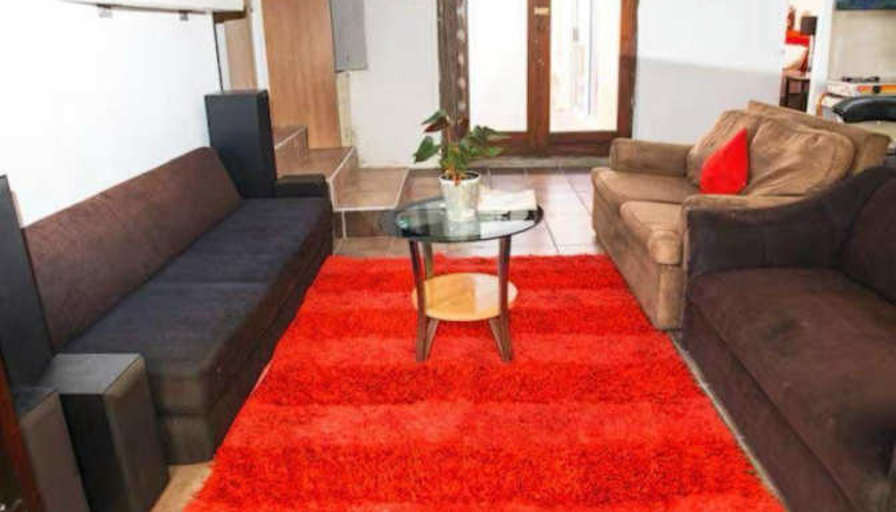Jos Michele Milne's room