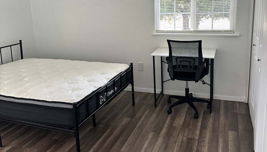Lindsi's room