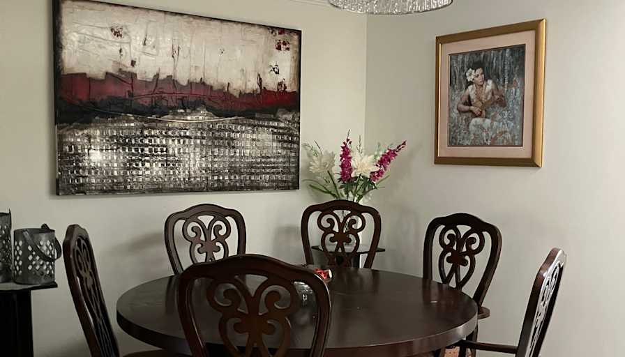 Mona's room