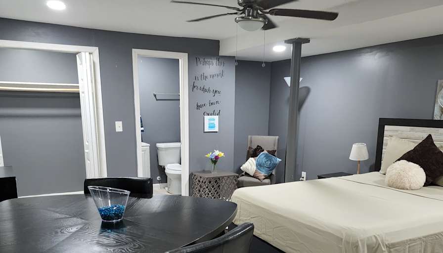 CL&C Property Management and Consulting's room