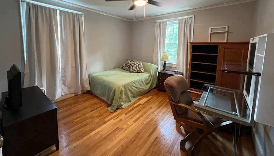 Richelle's room