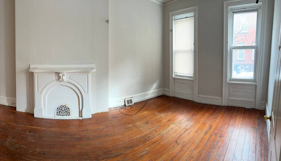 Tom's room