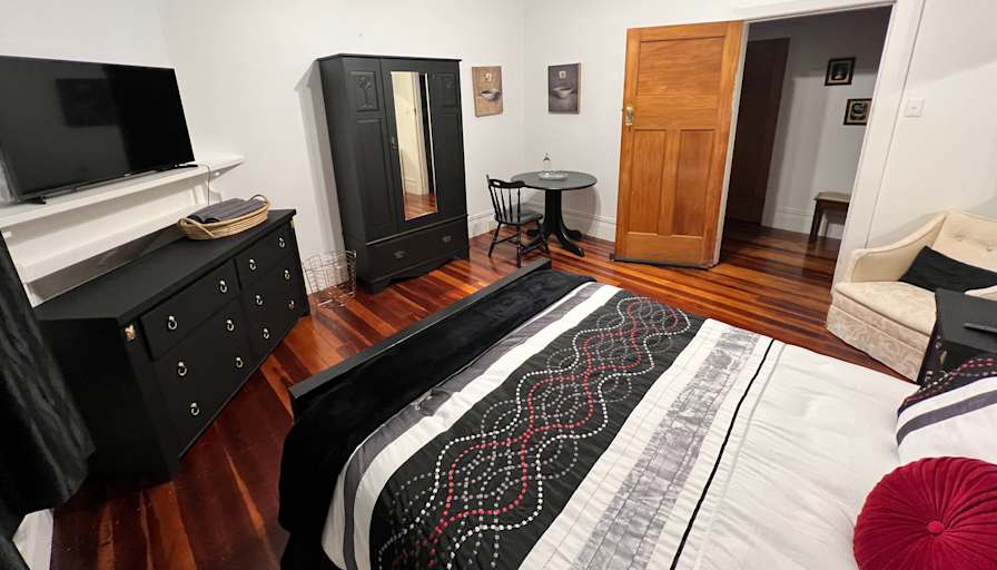 Elmer's room