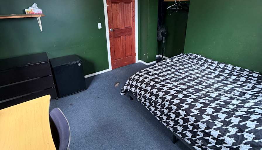 Tyler Lavery's room