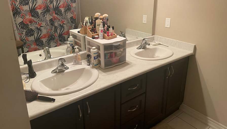Elliott's room