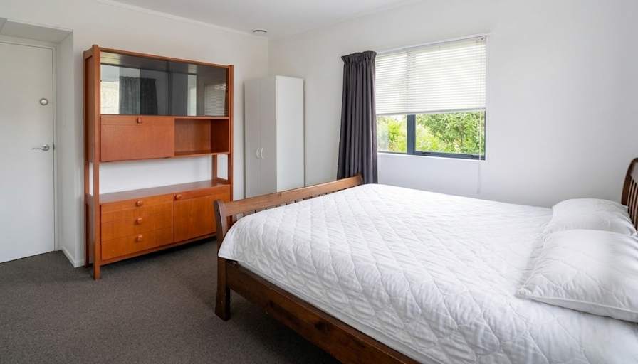 Kang's room