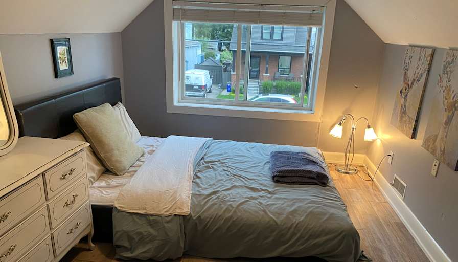 Lisa's room