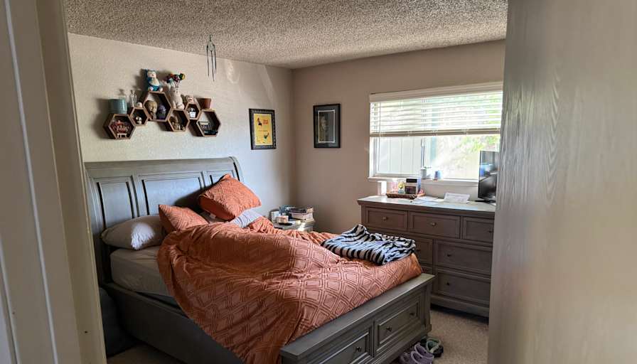 Jessebelle's room