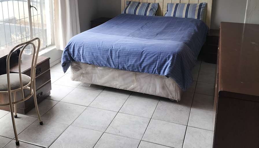 Jeanett's room