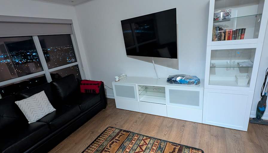 Dhruve's room