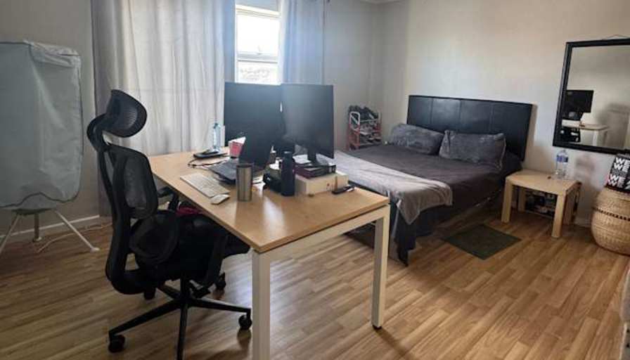 Ronard's room