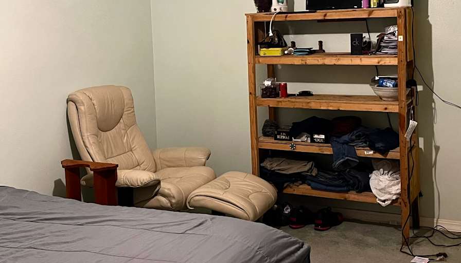 Kelly's room