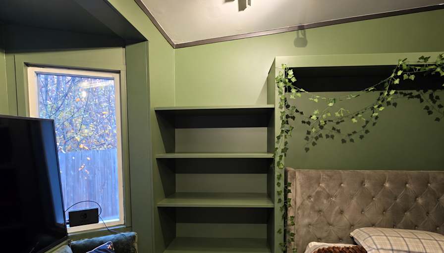 Hailey's room