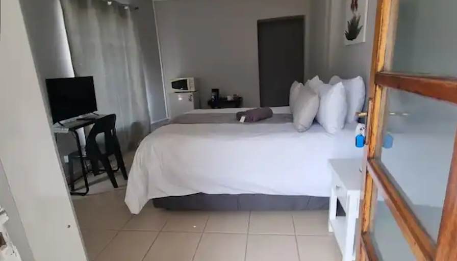 Veronica's room