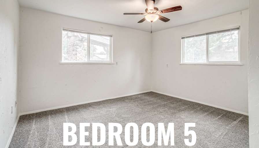 HomeCrew's room