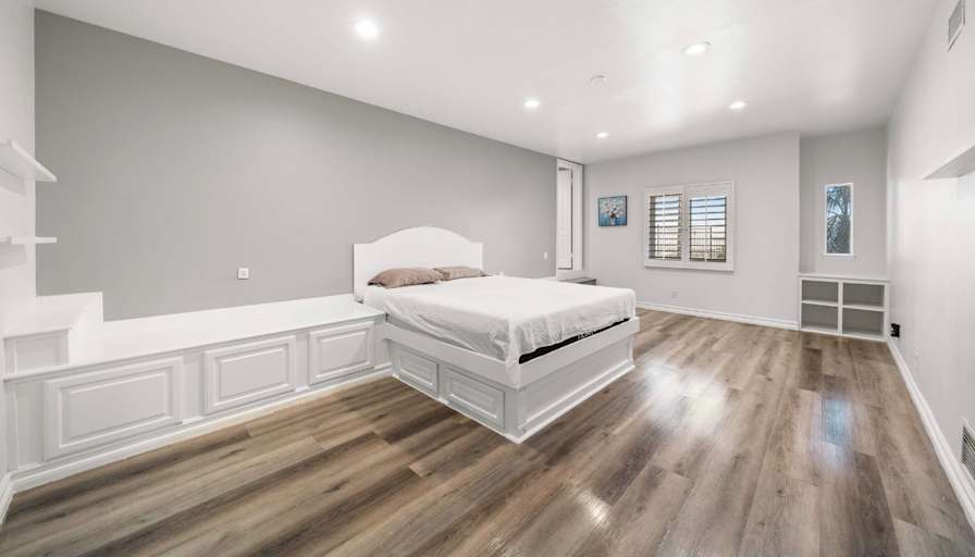 Faye's room