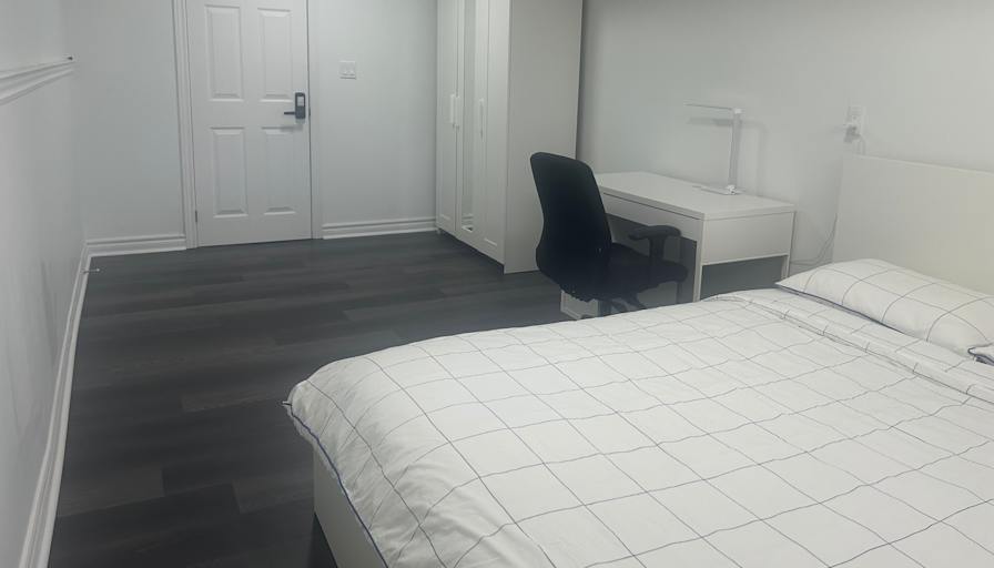 Thien's room