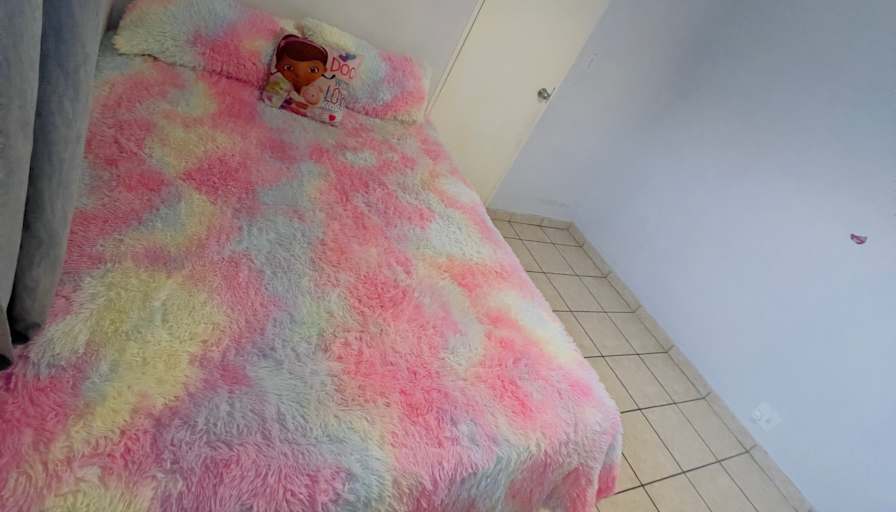 Lisa's room
