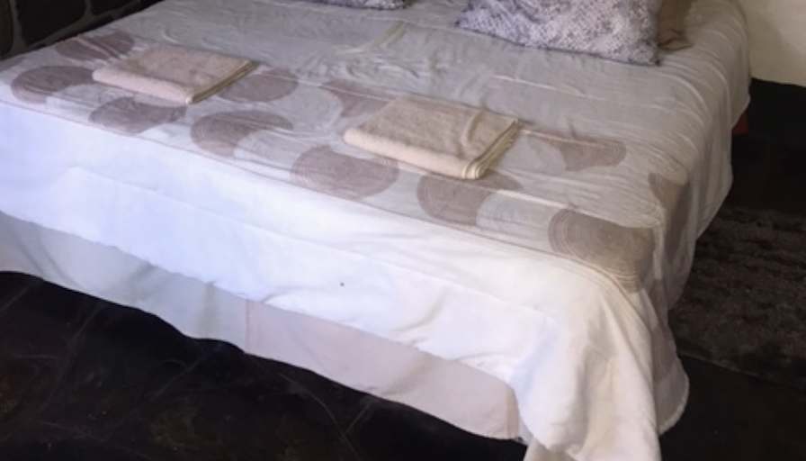 Andre OHannas Guest Rooms's room