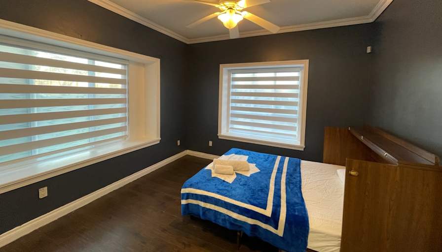 Mohammad's room
