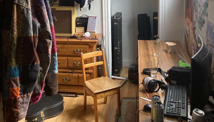 Simon Richard's room