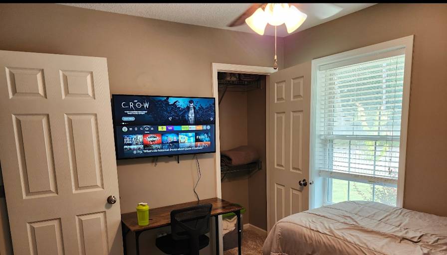 Antonio's room